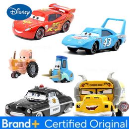 Disney Disney Pixar Car Toy Lightning McQueen The King Mater 155 Diecast Metal Alloy Model Car Toy for Kids Birthday Holiday Gift C260721